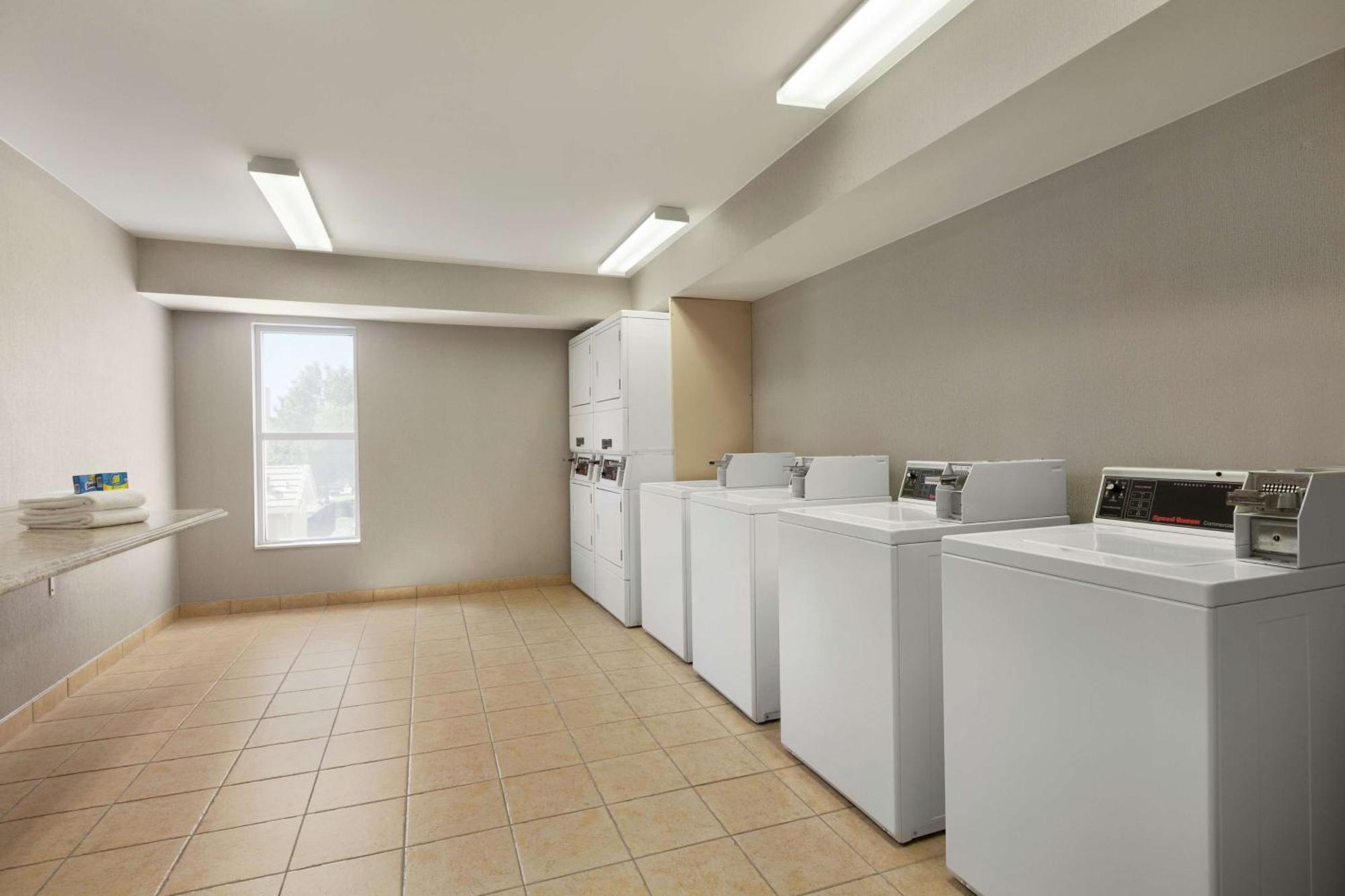 Homewood Suites By Hilton Sacramento/Roseville Exteriör bild